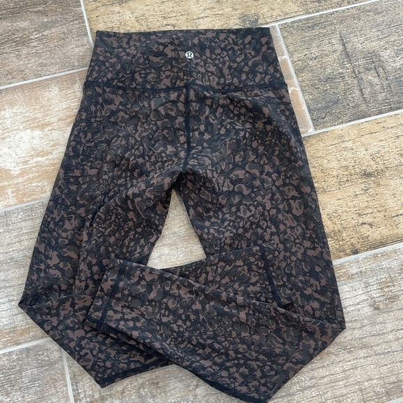 Lululemon Wunder Under High-Rise Tight *Full-On Luxtreme Brown Black Size 6 - Picture 1 of 6